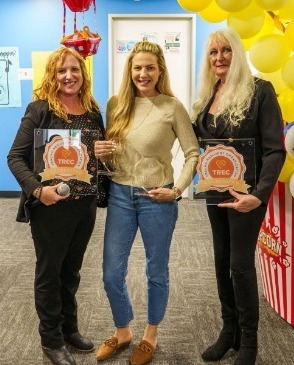 Dana Presenting Award